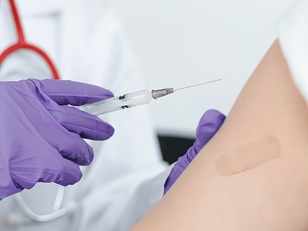 Прививка АКДС